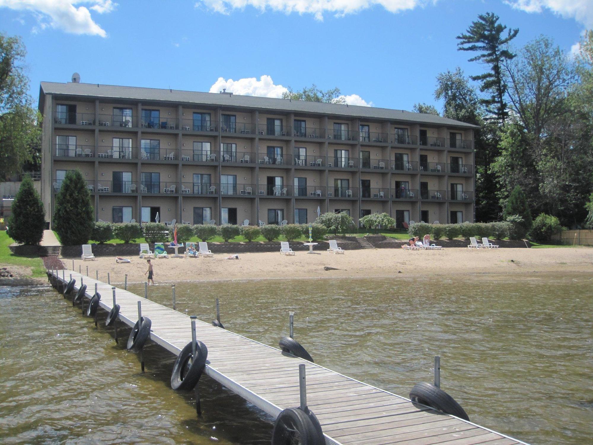 Beachfront Hotel Houghton Lake Eksteriør billede