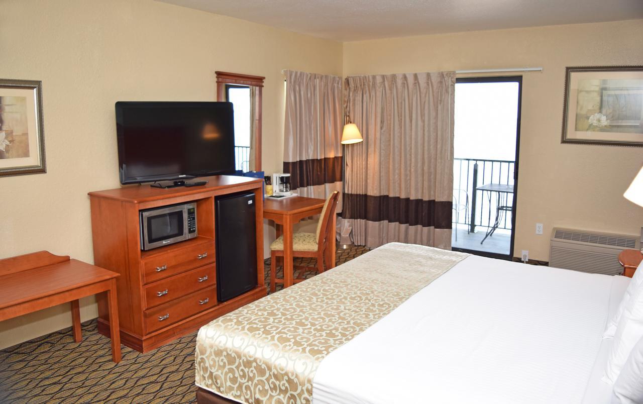 Beachfront Hotel Houghton Lake Eksteriør billede
