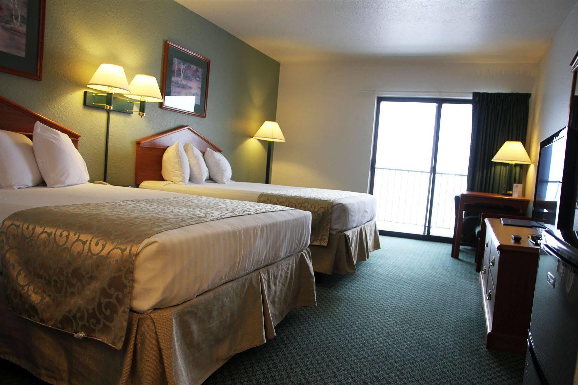 Beachfront Hotel Houghton Lake Eksteriør billede